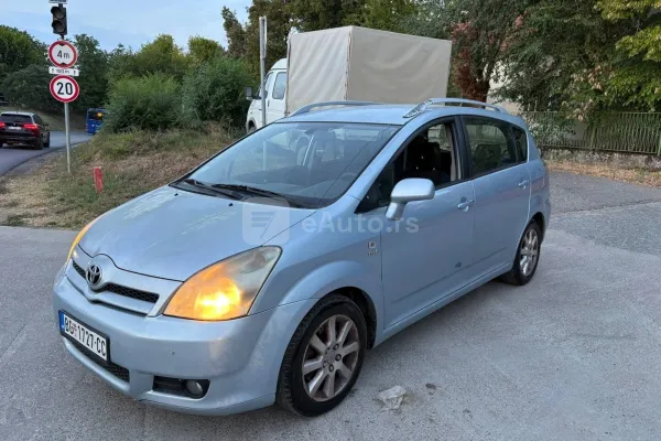 Toyota Corolla Verso — polovni automobil