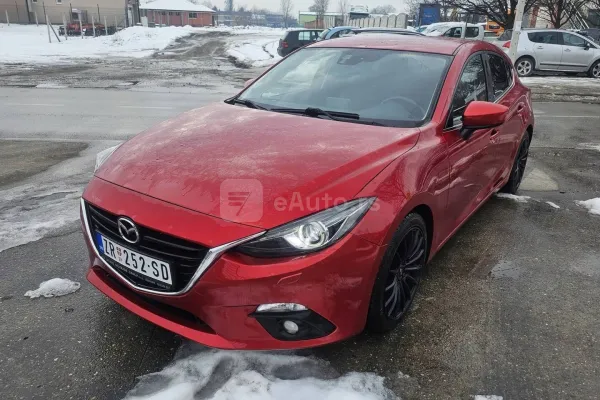Mazda 3 — polovni automobil