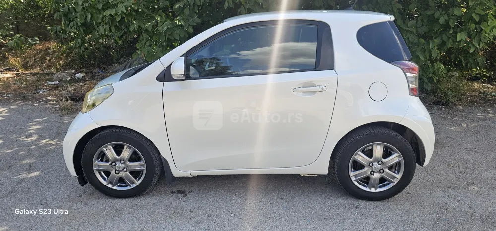 Toyota iQ — polovni automobil