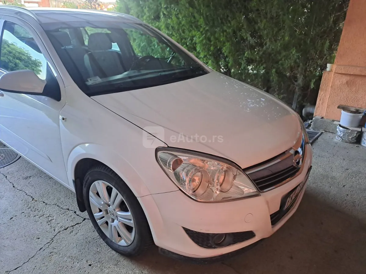 Opel Astra H — polovni automobil