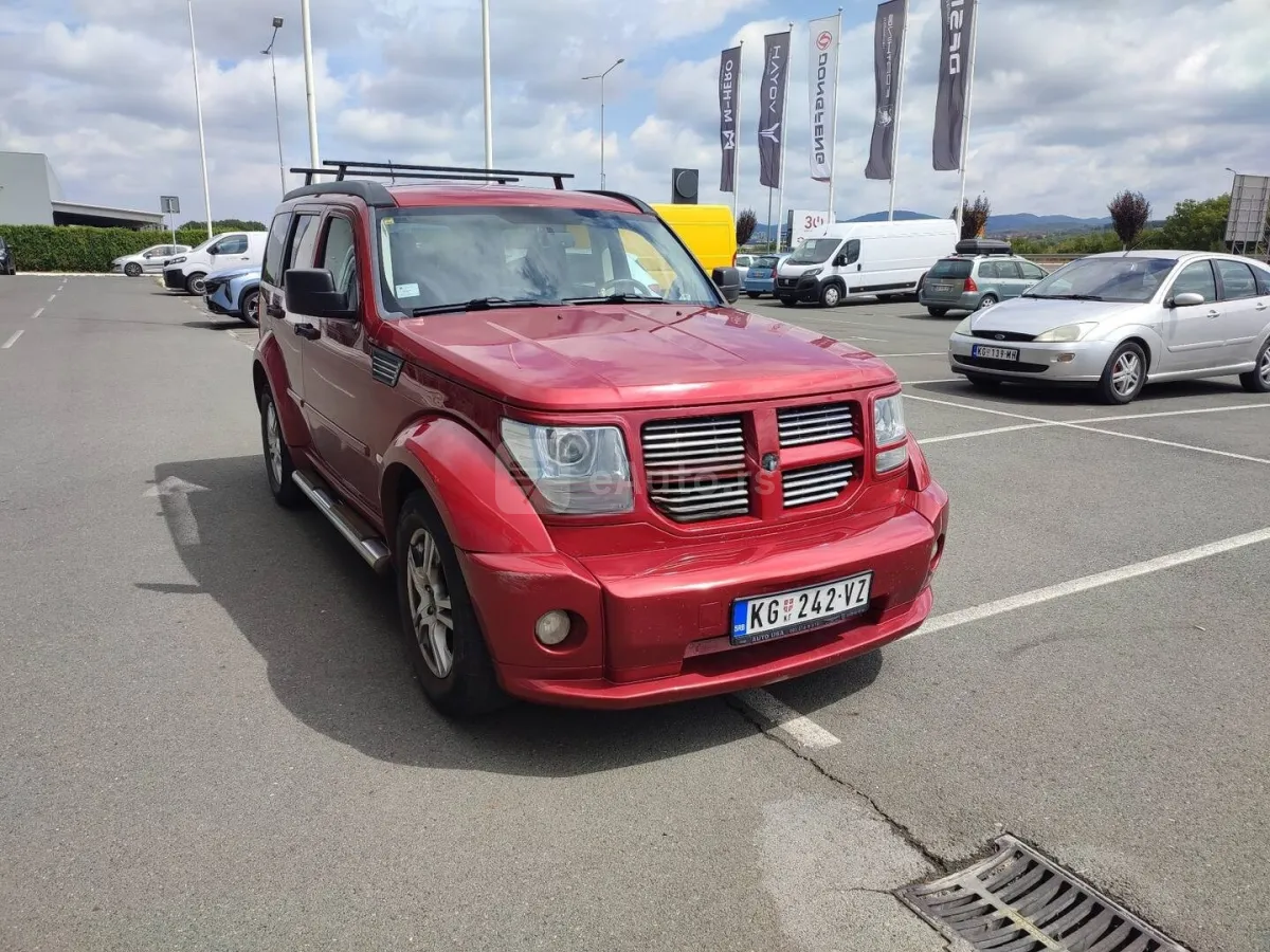 Dodge Nitro — polovni automobil