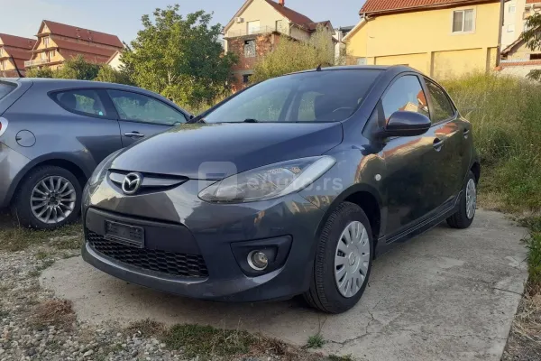 Mazda 2 — polovni automobil