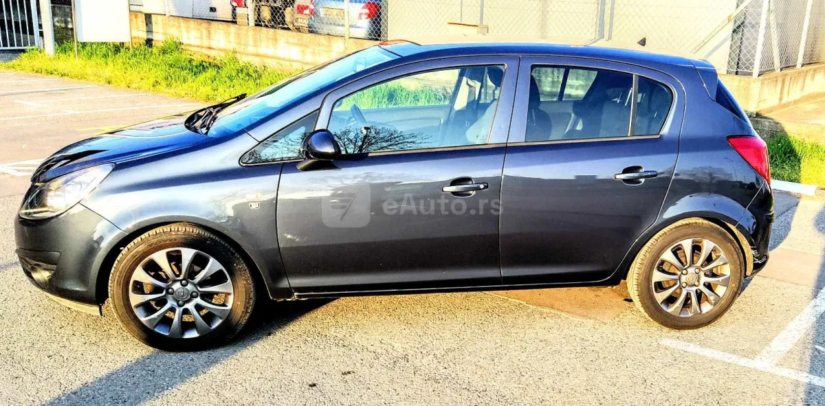 Opel Corsa D — polovni automobil